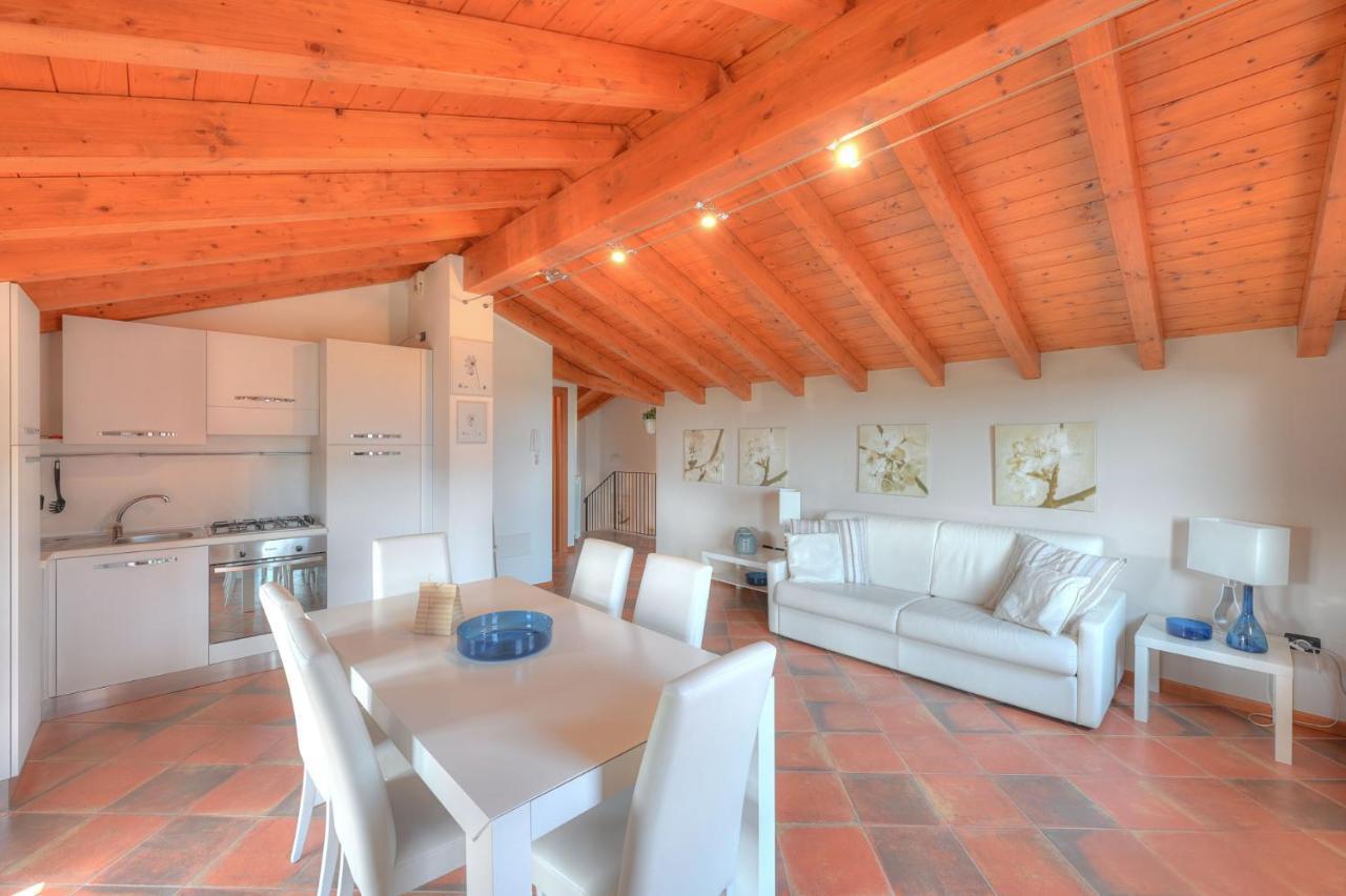 Albatros Apartment Тосколано Мадерно Екстериор снимка