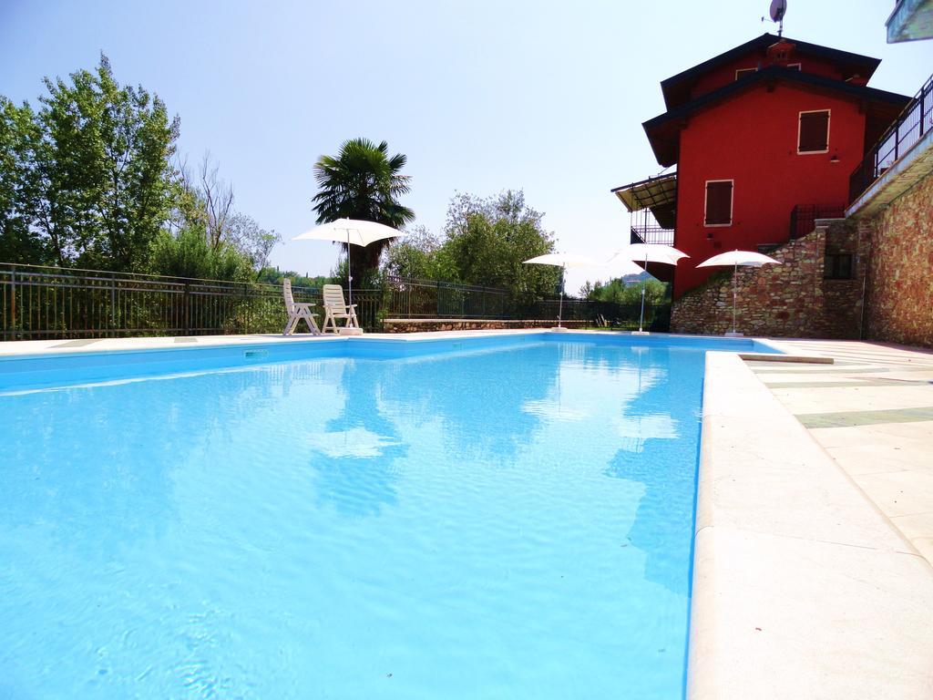 Albatros Apartment Тосколано Мадерно Екстериор снимка
